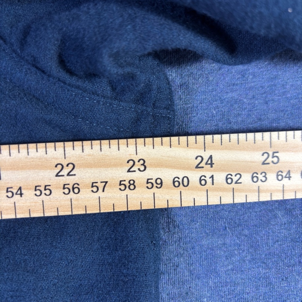 LL Bean Shirt Mens Medium Blue Navy Chamois Cloth Traditional Fit Flannel Shirt - Picture 2 of 9